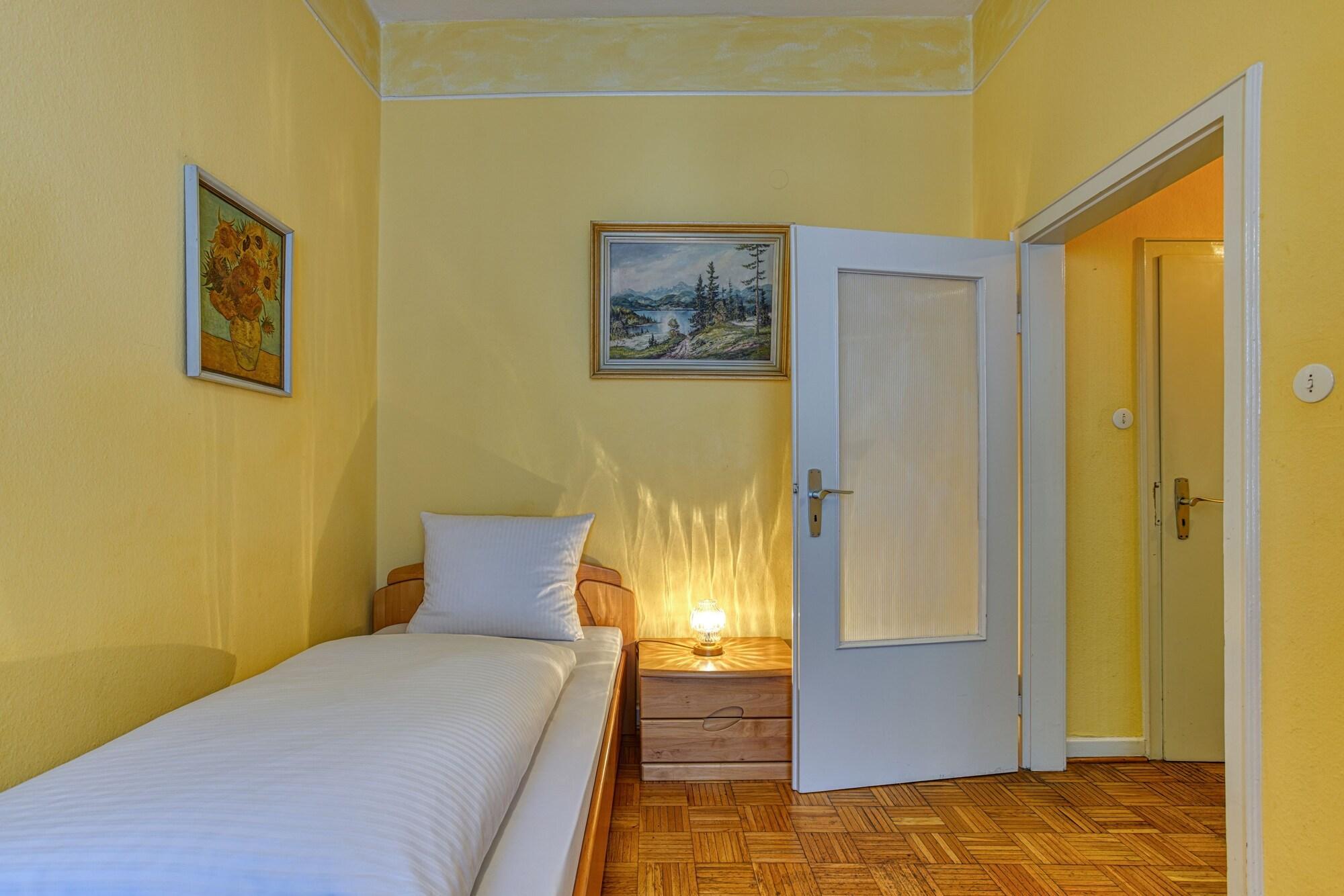 Hotel Carlton Дортмунд Экстерьер фото